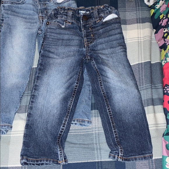Kids OshKosh B’gosh Jeans - Picture 2 of 7